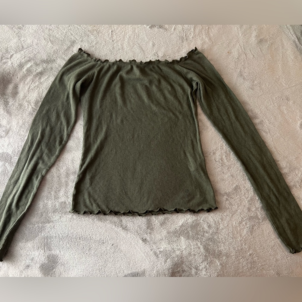 Green Hollister Over the shoulder top